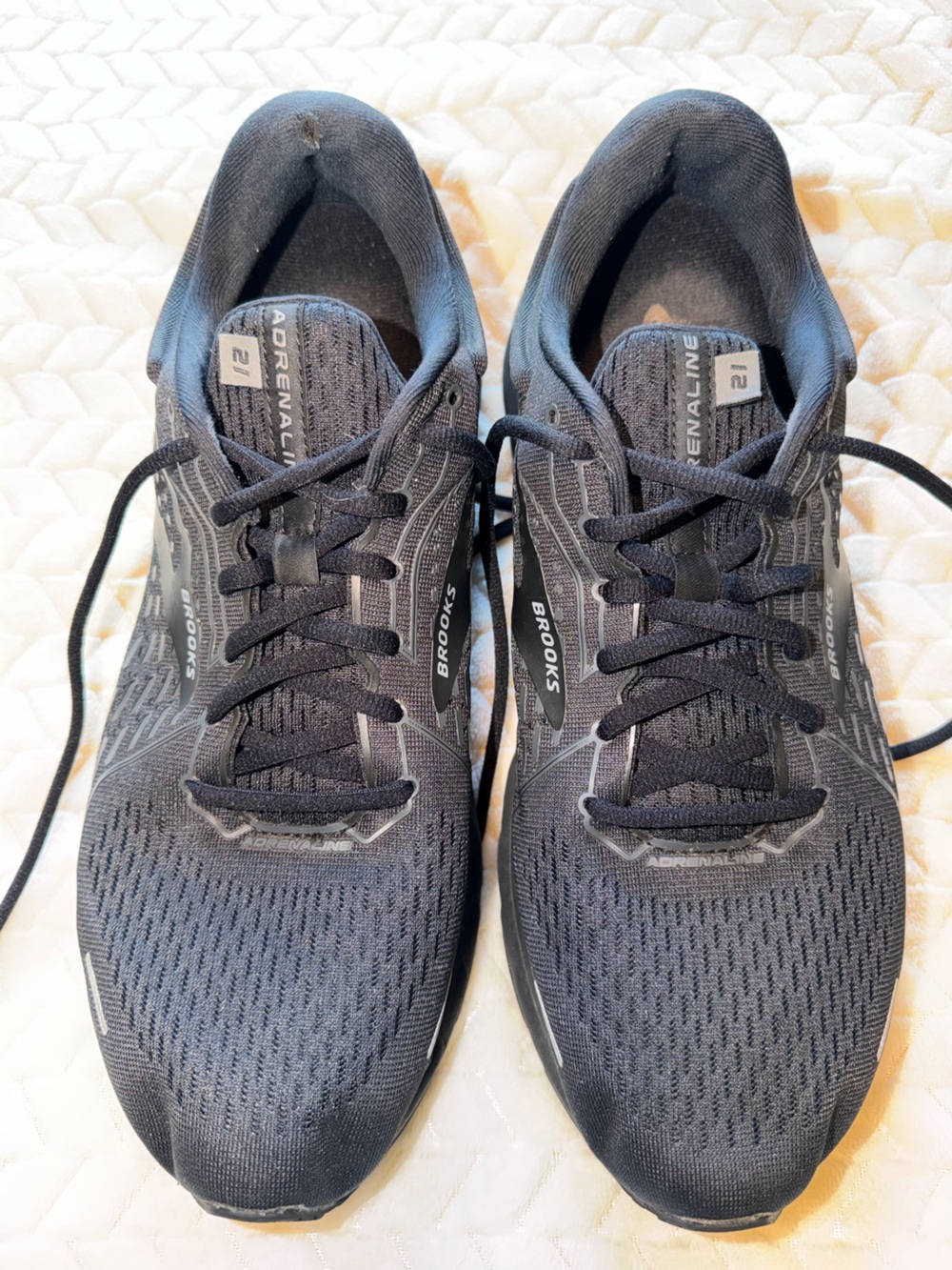 Brooks Adrenaline 21 Black Size 11.5 Wide